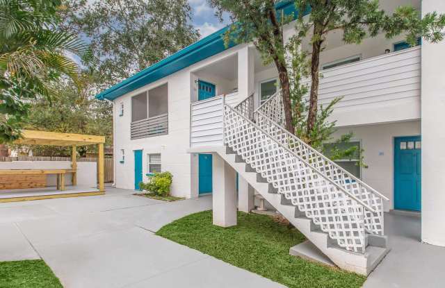 Renovated 2-Bedroom with Private Laundry photos photos