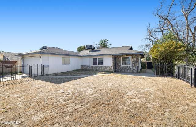 639 E Ovington Street photos photos