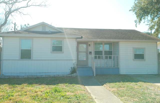 2933 Brawner - 3/Bed 1/Bath - $1400/month photos photos