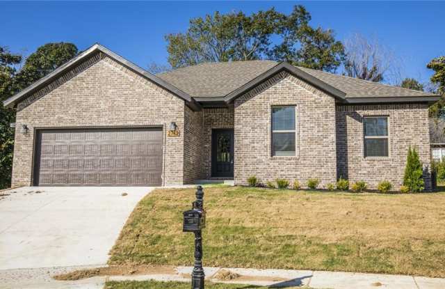 2762 Olive  CT - 2762 S Olive Ct, Siloam Springs, AR 72761