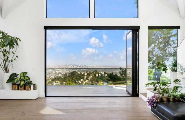 2021 Davies Way photos photos