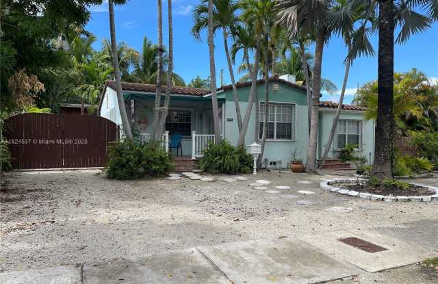 2280 Sw 20th St photos photos