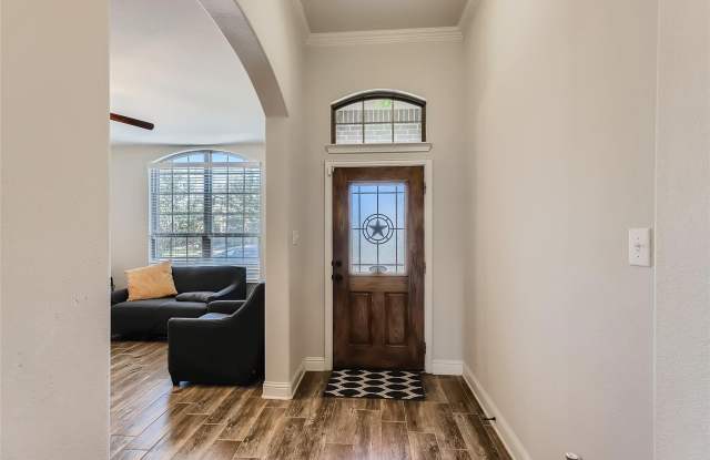 1025 Colonial Drive Gallery 3