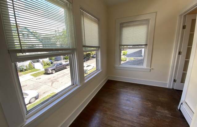 536 Midland St photos photos 536 Midland St photos photos