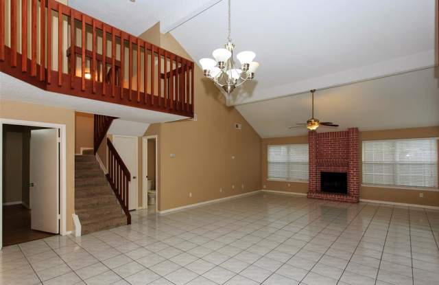 12818 Ashford Meadow Drive Gallery 3