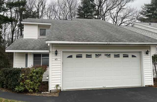 43 Green Meadow Drive - 43 Green Meadow Drive, Clifton Park, NY 12065