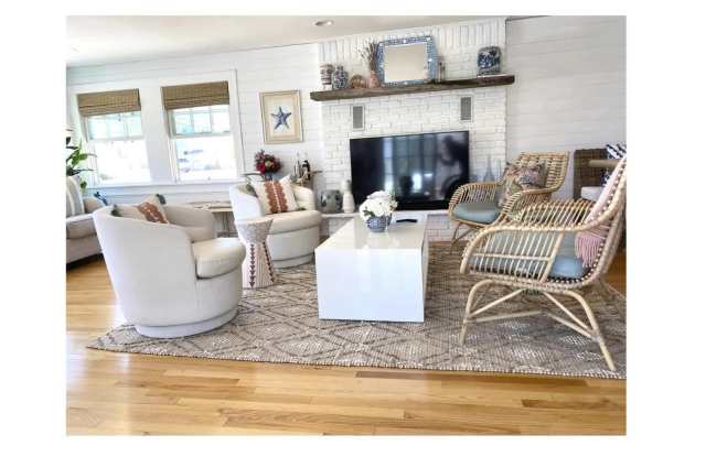 322 W Kupper Drive Gallery 3