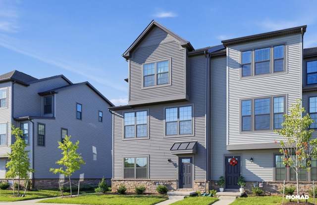 Spacious 4BR Townhome in Middletown Gallery 4