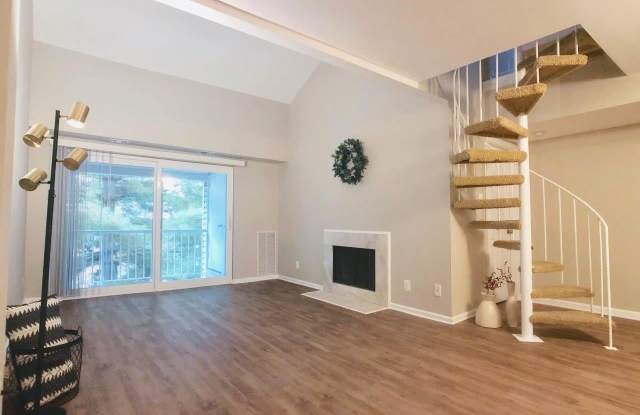 20327 BEACONFIELD TERRACE Gallery 3