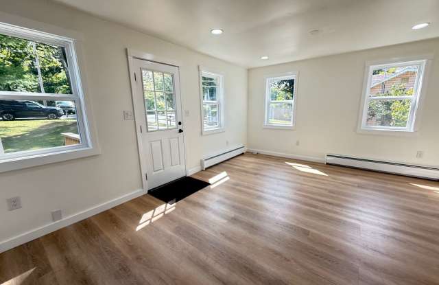 1 Bedroom House in Tranquil Setting With Laundry and a Large Yard - 88 Sunset Trail, Ulster County, NY 12566
