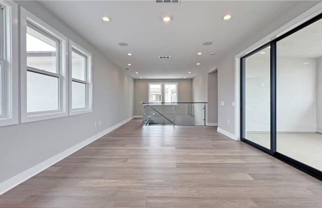 217 Stage - 217 Stage, Irvine, CA 92618 217 Stage - 217 Stage, Irvine, CA 92618