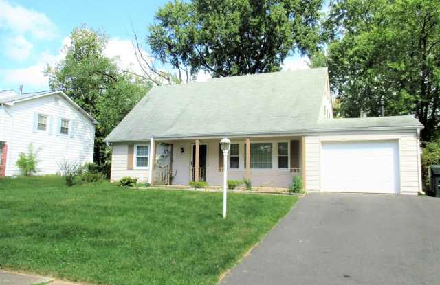 Beautiful 4 Bed 2 Bath Home Sitting On A Spacious Lot In Serene Greenbriar photos photos