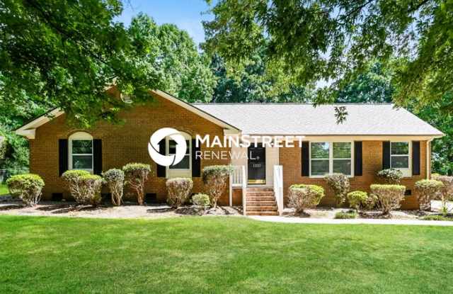 1100 Lightwood Drive photos photos