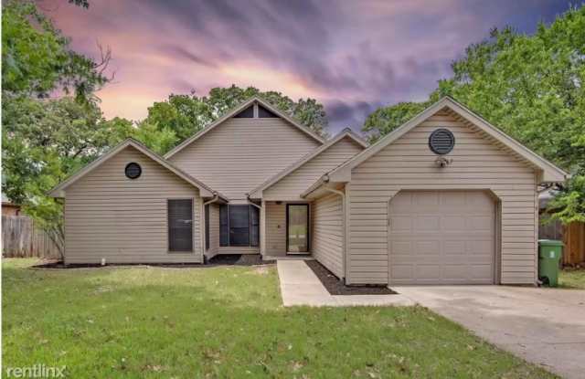 5604 Lordsburg Trl - 5604 Lordsburg Trail, Arlington, TX 76017