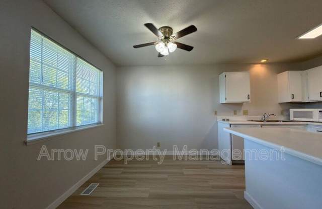 1010 W South Gallery 4