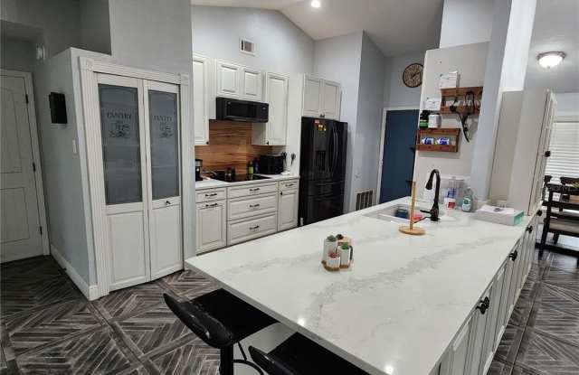 2221 KIWI Trail Gallery 4