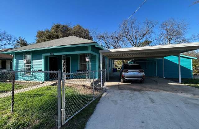 $350 OFF FIRST MONTH'S RENT IF MOVED IN BY 6/1/25!! photos photos
