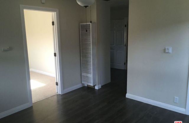 3727 SISKIYOU Street Gallery 2
