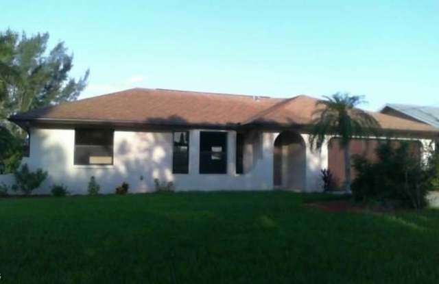 1510 SE 11th Place photos photos