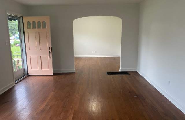 4/1.5 Home for Rent! Gallery 3