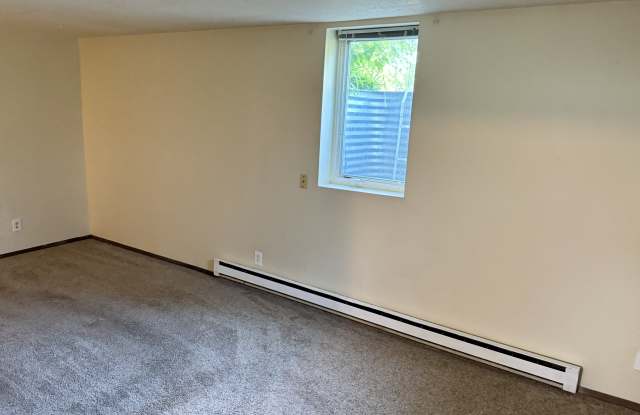 695 Jackson Avenue Southwest - 4 Gallery 2