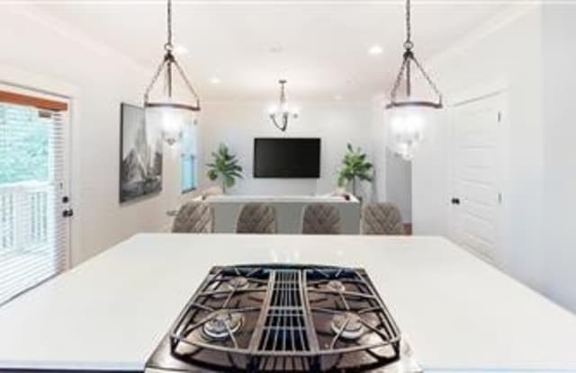 1512 Kirkwood Ave - 1512 Kirkwood Avenue, Nashville, TN 37212