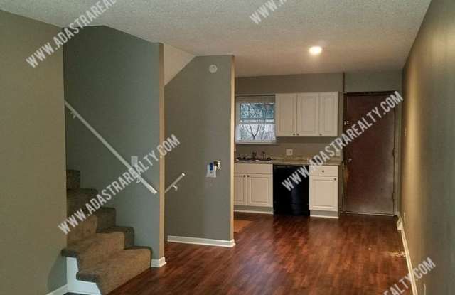 Spacious Olathe Duplex-Available NOW!! Gallery 3