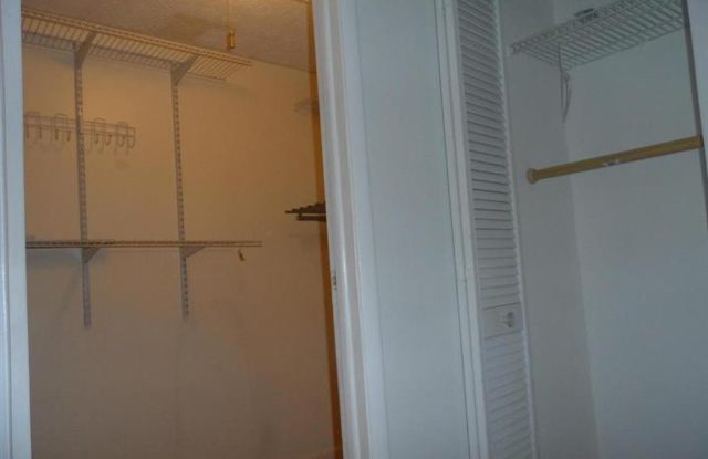 2 BEDROOM, 2 BATHROOM IN THE MID FLOOR UNIT, photos photos