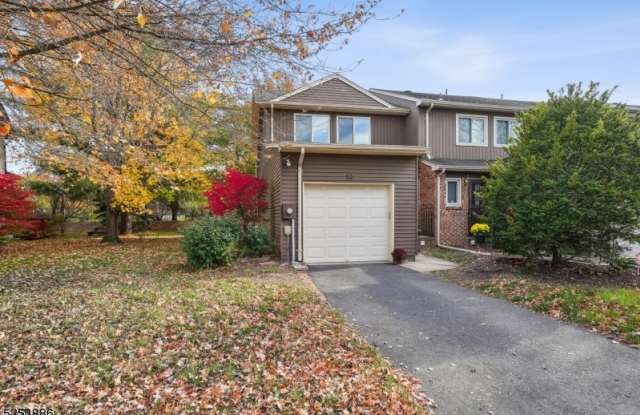 14 Sherwood Ct Gallery 2