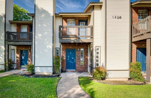 TOWNHOMES AT RIVER CROSSING - 2BD/2.5.BA - NEAR DOWNTOWN - W/D Gallery 3