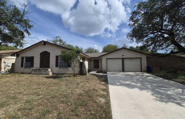 2718 DENNLER DR Gallery 1