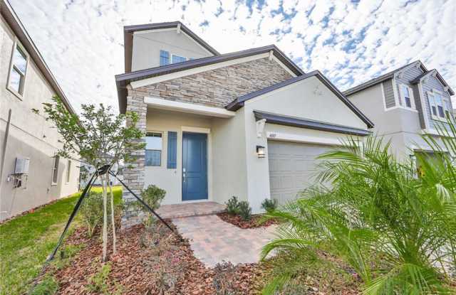 4007 CADENCE LOOP Gallery 3