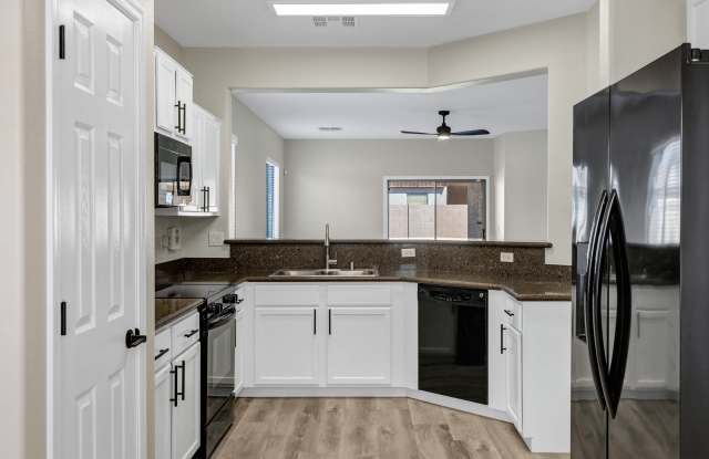 2408 West Tamarisk Avenue Gallery 3