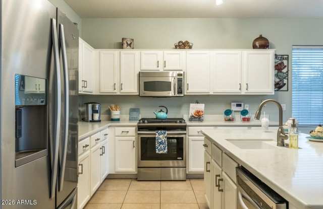 1546 E AZALEA Drive Gallery 2