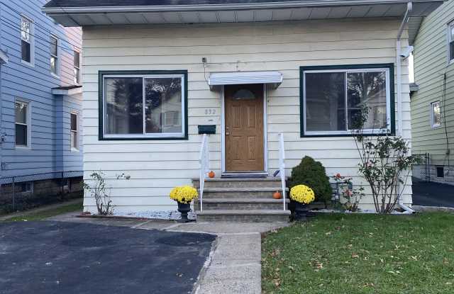 832 Gibbons Court photos photos