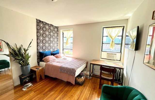 299 ADELPHI Street Gallery 2