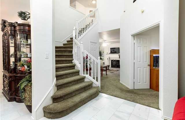 2718 Rocky Creek Drive Gallery 3