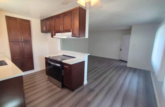 Stylish 2-Bed with Parking | Walk to Parks  Top-Rated Schools photos photos