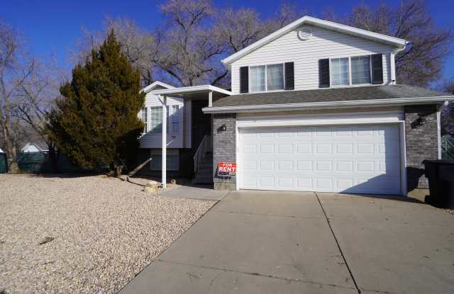 1784 N 2275 W - 1784 North 2275 West, Clinton, UT 84015