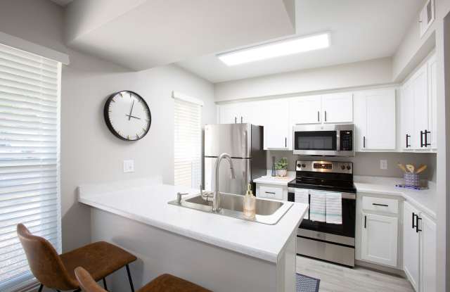 Ascent on Peoria photos photos