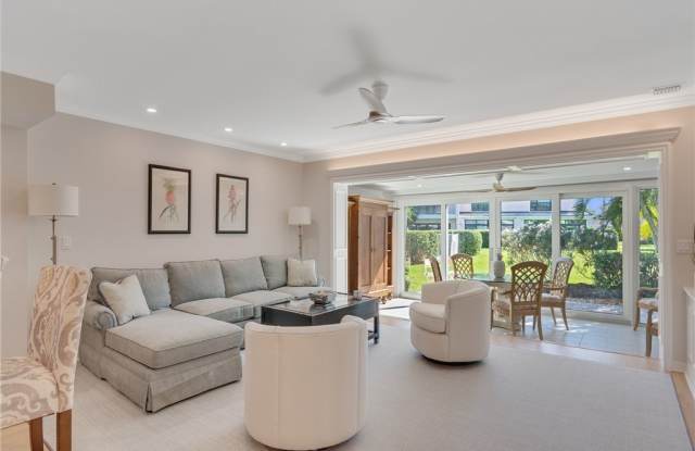 300 Harbour Drive unit: 105E photos photos
