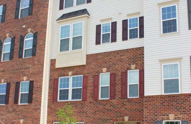 7574 BRUNSON CIR - 7574 Brunson Circle, Gainesville, VA 20155