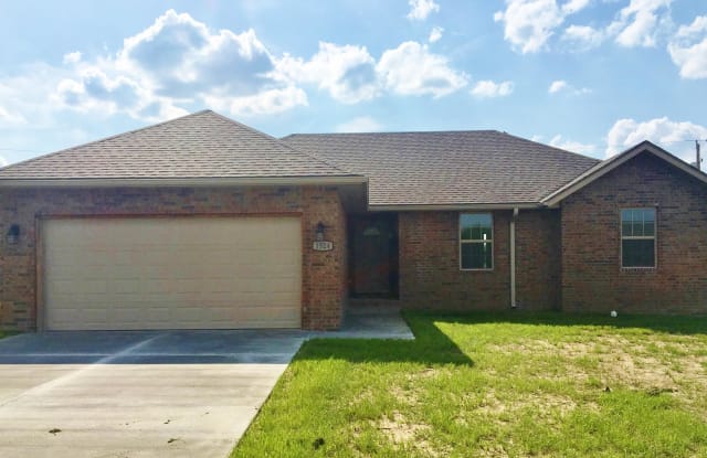 1524 Brewster Lane - 1524 Brewster Ln, Webb City, MO 64870