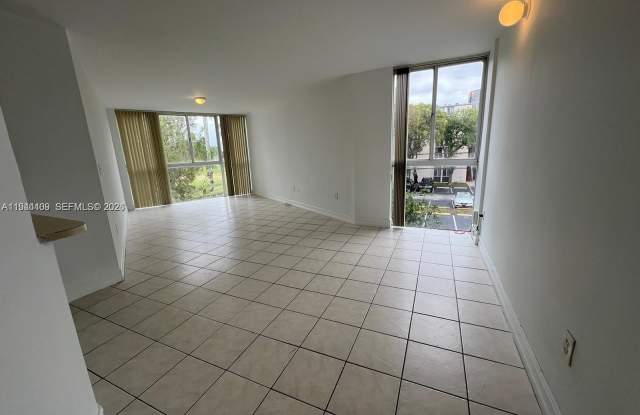 7035 NW 186th St photos photos