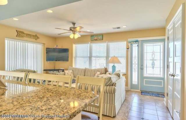 10 4th Avenue photos photos