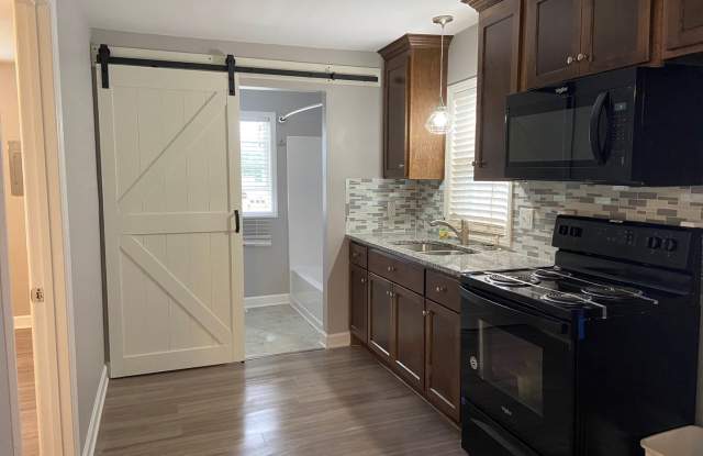 MOVE-IN READY! Gallery 4