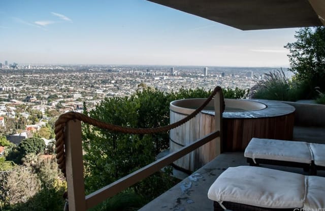 8544 Franklin Avenue - 8544 Franklin Avenue, Los Angeles, CA 90069