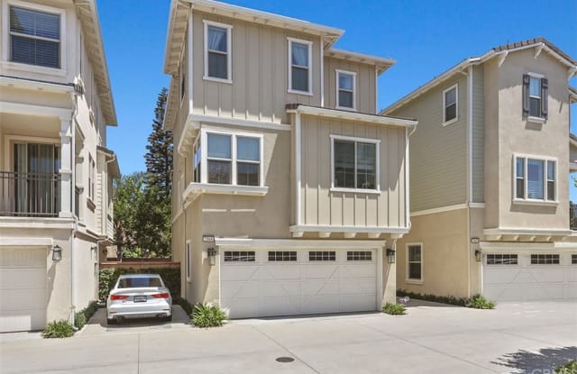 2164 Harmony Way - 2164 Harmony Way, Costa Mesa, CA 92627