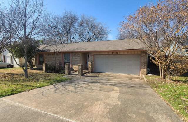 Great Central Location - 3 Bed / 2 Bath Single Story! photos photos Great Central Location - 3 Bed / 2 Bath Single Story! photos photos