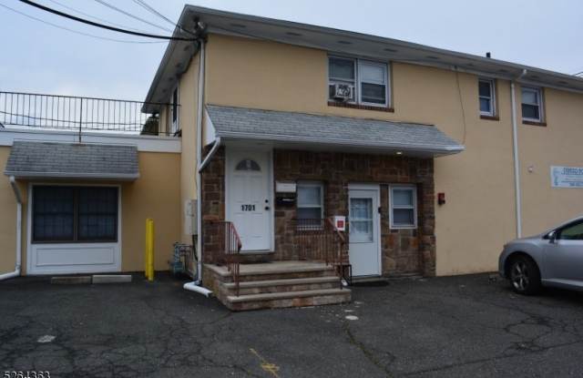 1701 E 2Nd St - 1701 East 2nd Street, Scotch Plains, NJ 07076